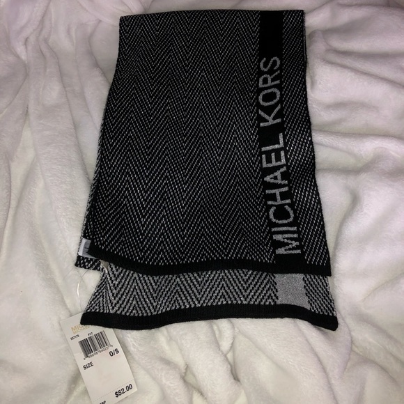 michael kors scarf silver